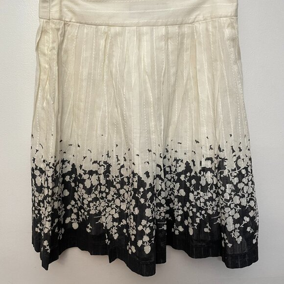 French Connection skirt - Picture 2 of 2